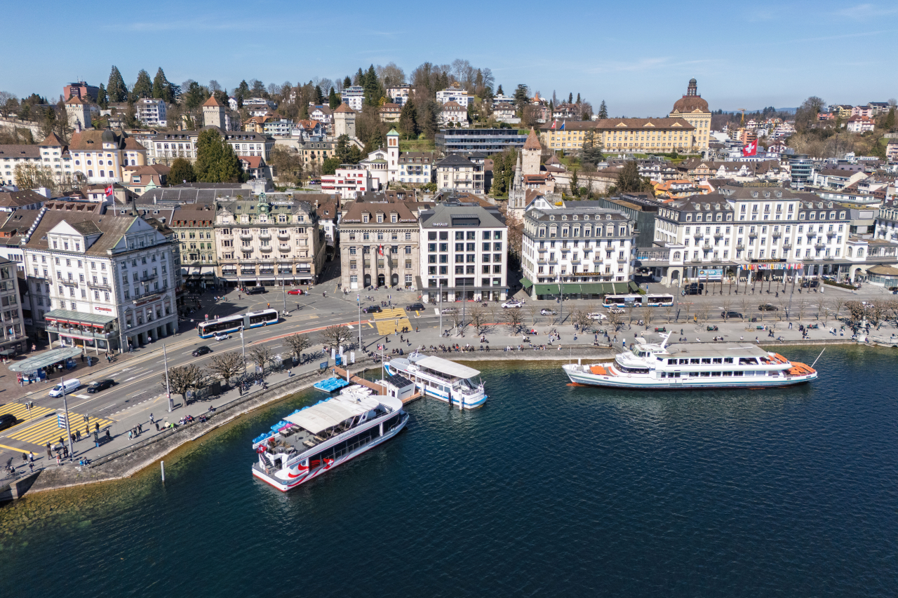 Schweizerhofquai 1, 6004 Luzern